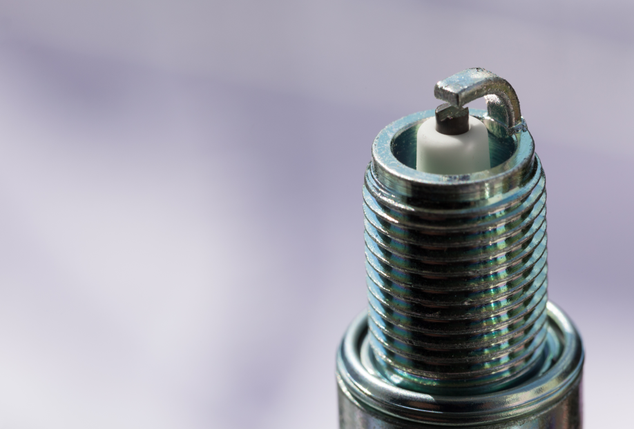 为什么火花塞坏了要4个一起换?难道是被坑了? - 知乎