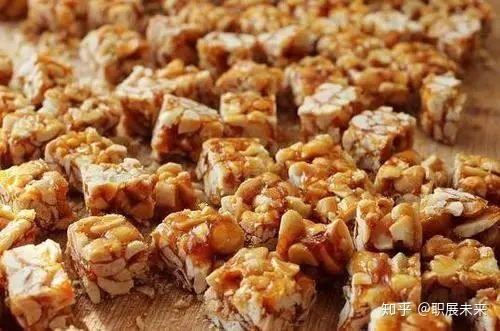 从"花生仔"到"澳门手信之父"到底经历了什么?