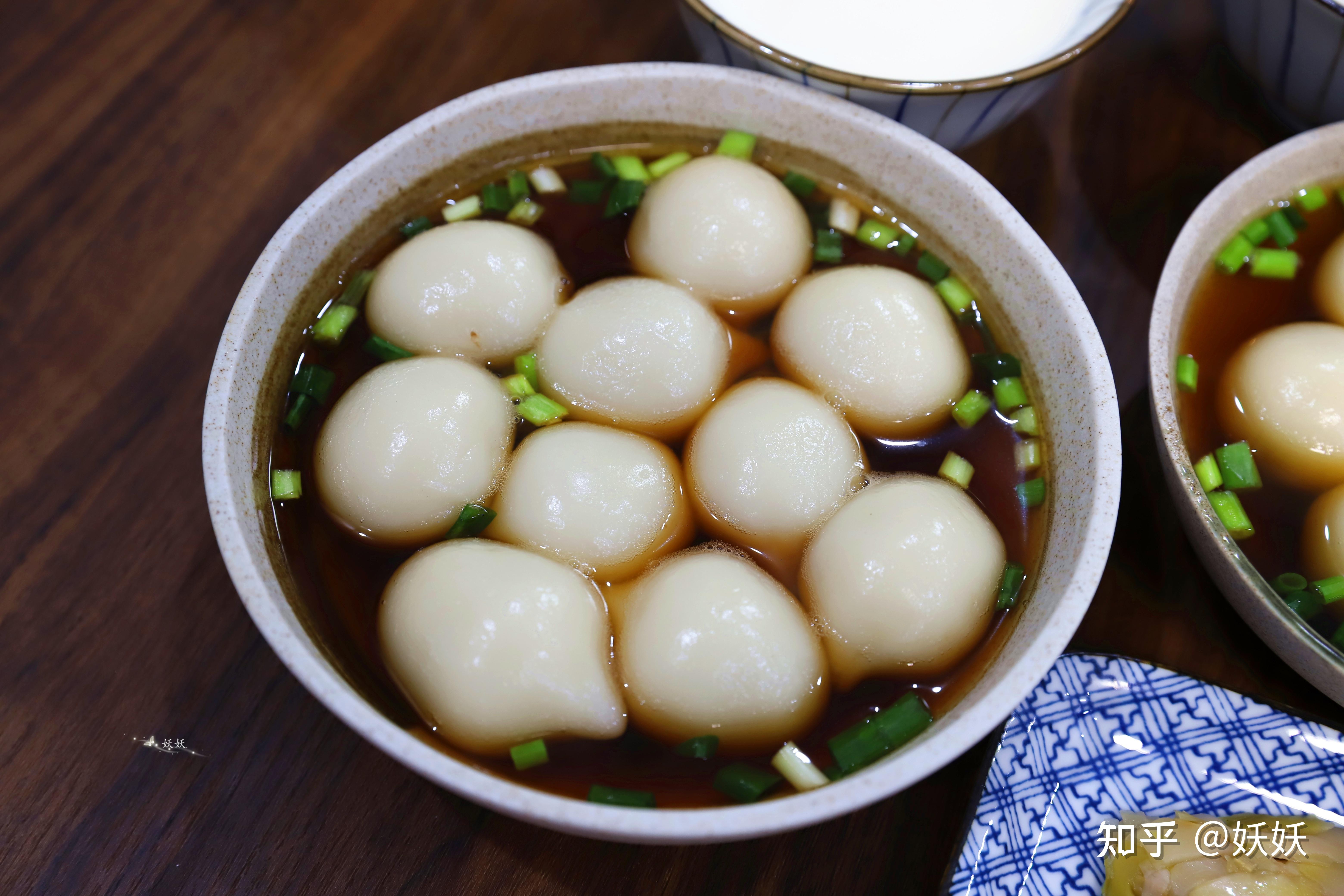 元宵节试试这个鲜肉馅的汤圆软糯可口比黑芝麻的好吃