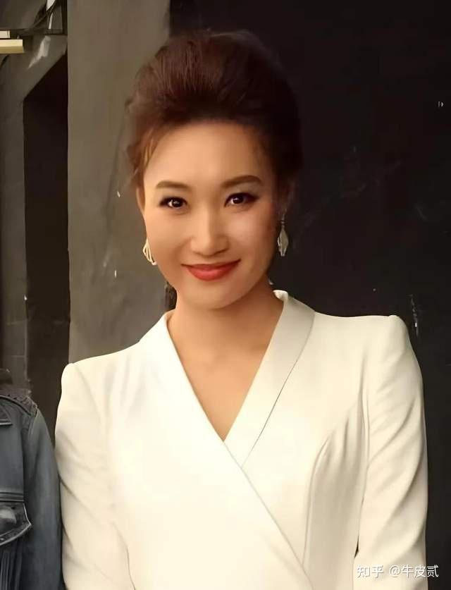 至今未嫁的10位央视美女主持人,个个才貌双全,最大50岁最小33岁