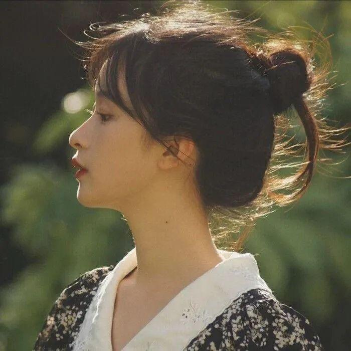 一组芳华绝代的女生头像请签收