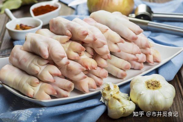 买猪蹄吃,要先分清“前蹄”和“后蹄”,教4个方法,一挑一个准 - 知乎