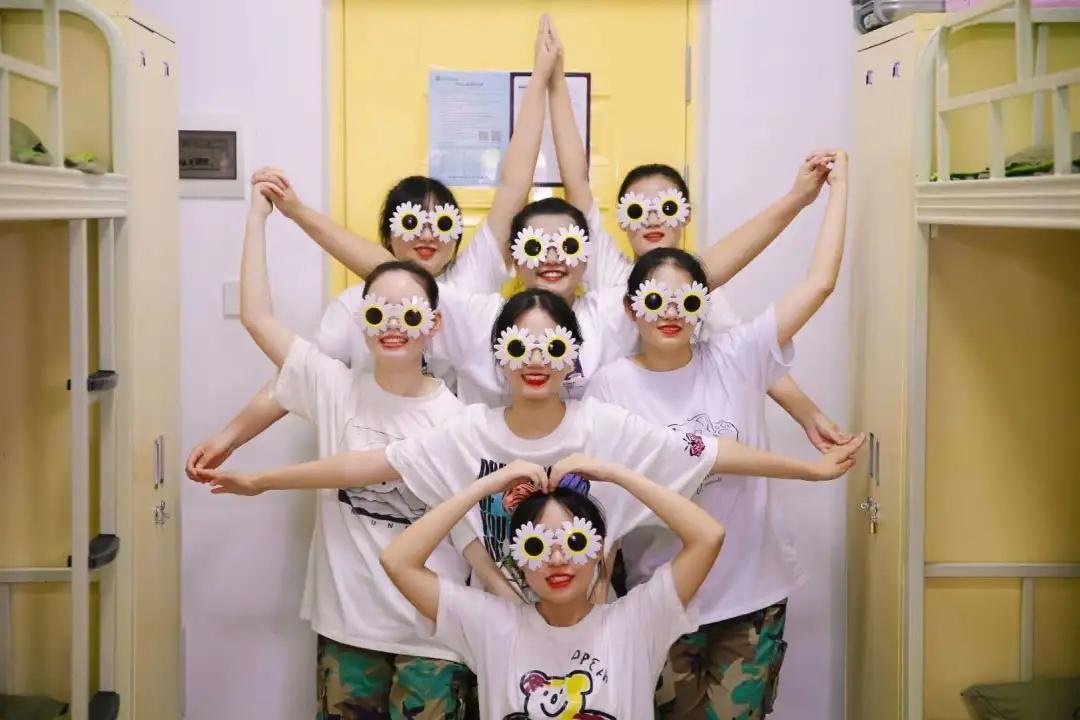 颜,有才又有趣的西航er还是妈妈们最爱的五角星造型不管是八仙过海式