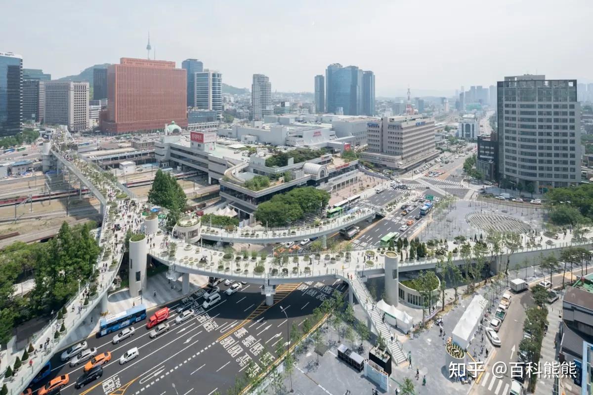 延续城市的记忆——地拉那金字塔