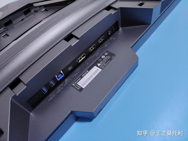 红魔miniled电竞显示器的接口可以说是满血满配,能够支持ps5和x box