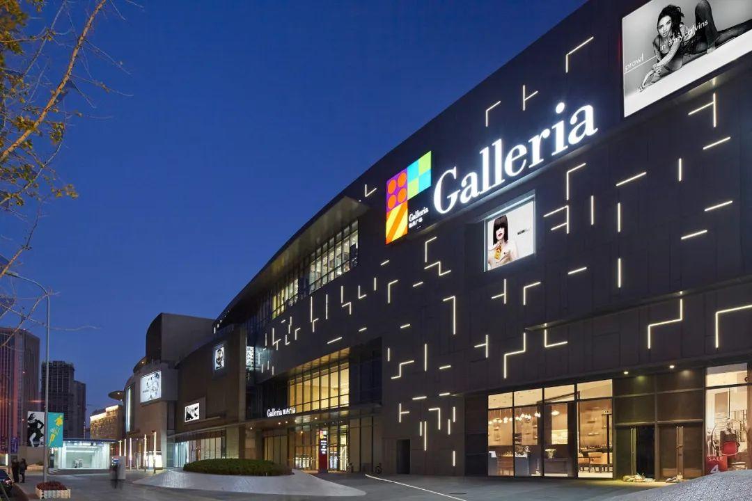 凯丹广场购物中心外立面 08 傅兴在面向高架公园区域,体量层层退让