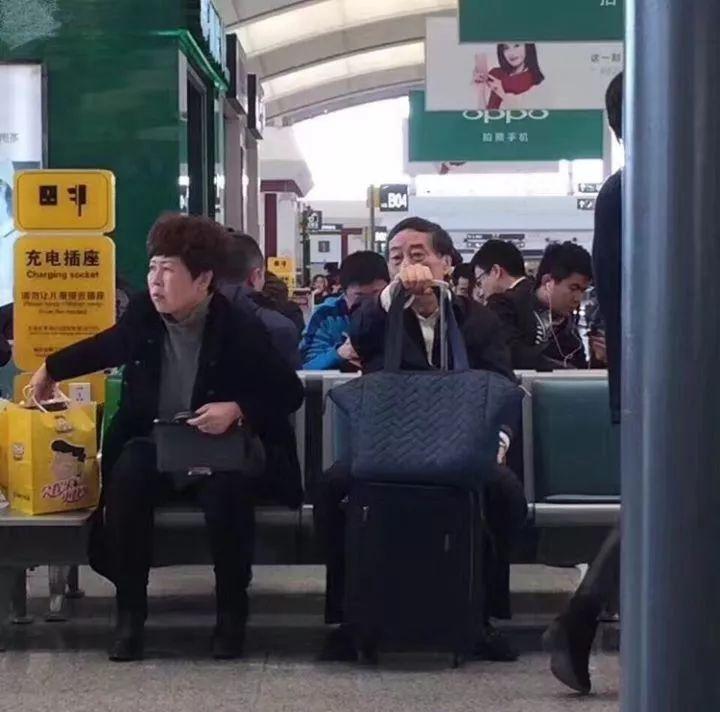 突发娃哈哈创始人宗庆后正在icu抢救