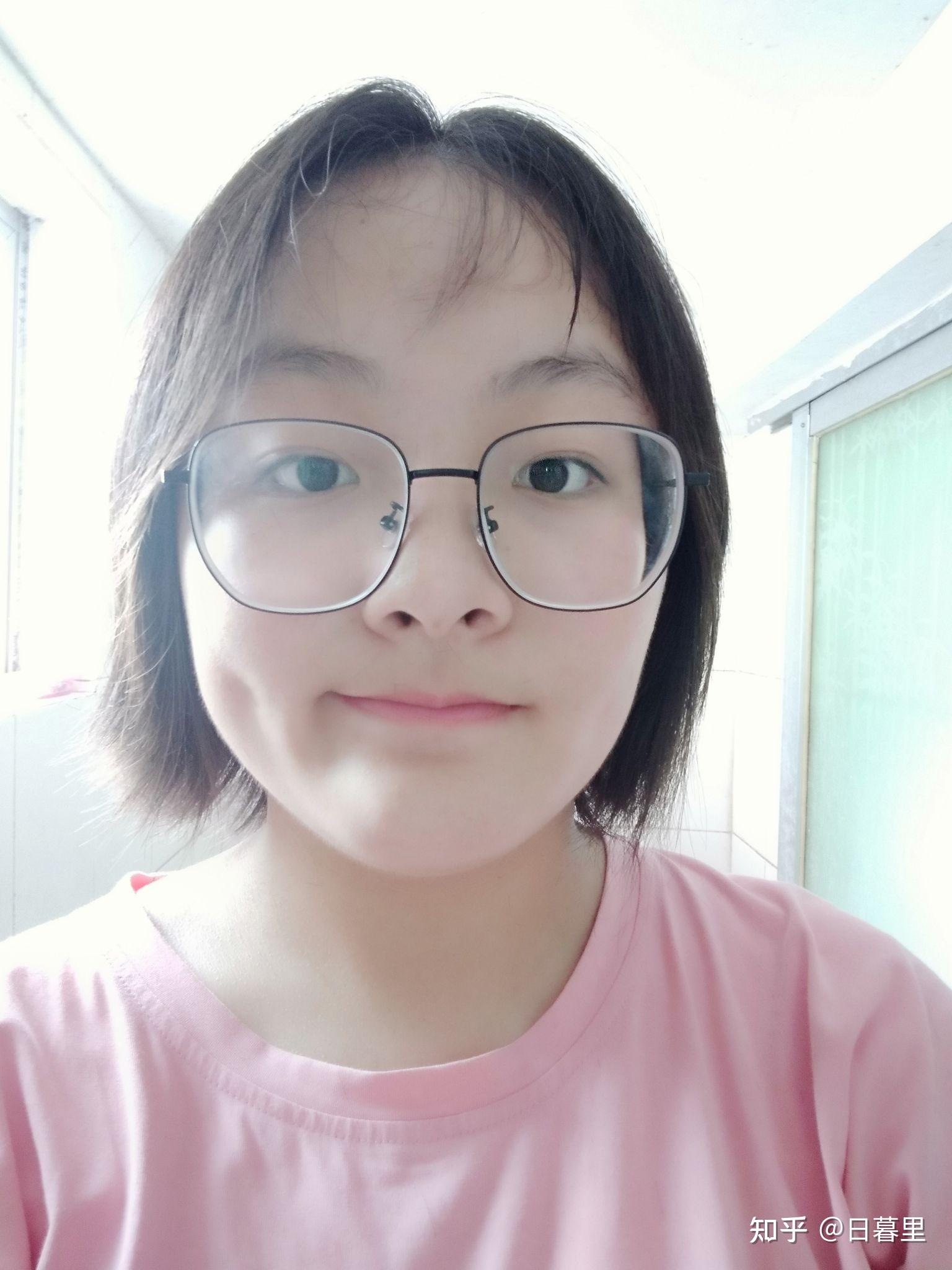 请问有什么好看的短发适合高中女生的吗