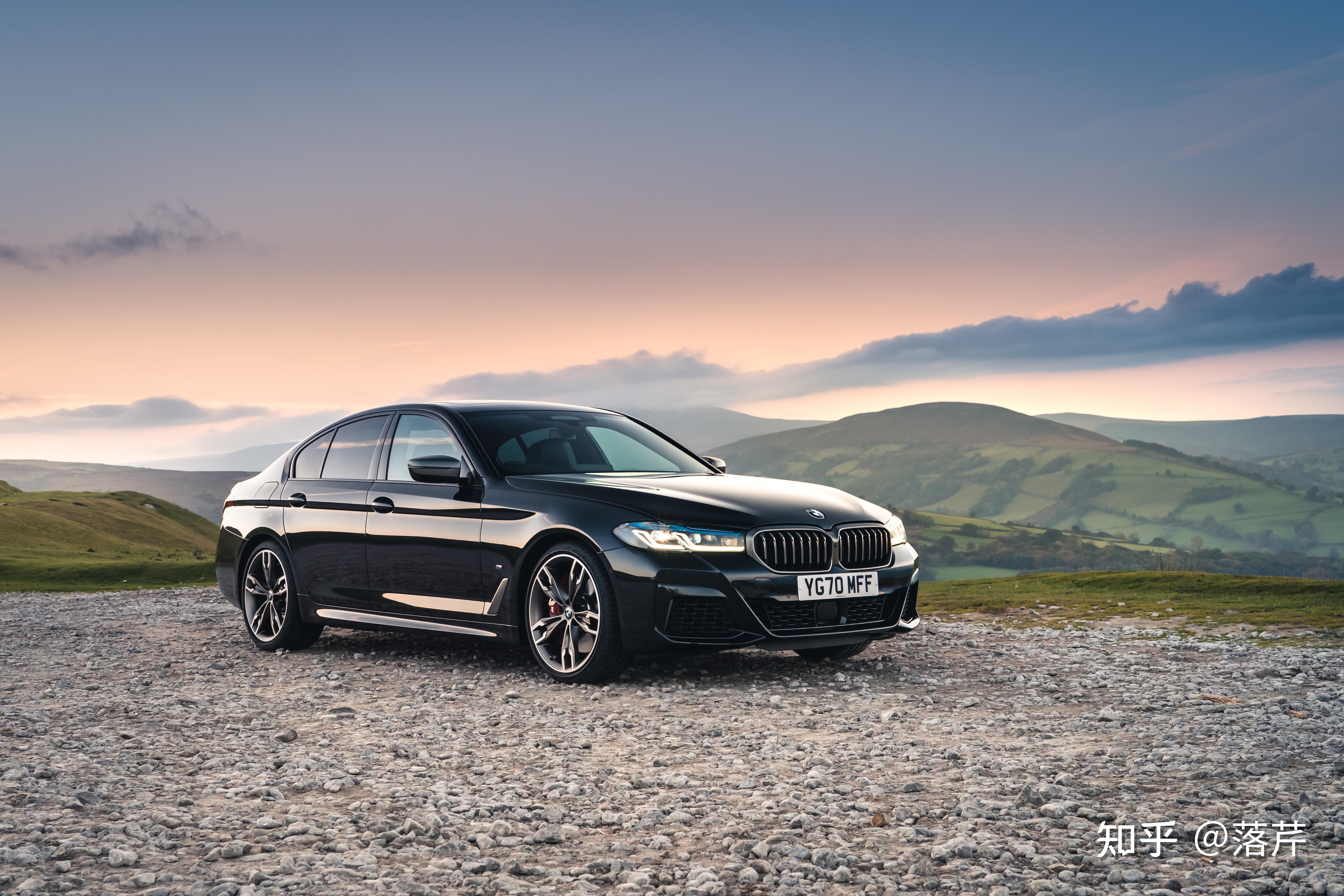 the bmw m550i xdrive costs 0571,365宝马m550i xdrive 约合人民币