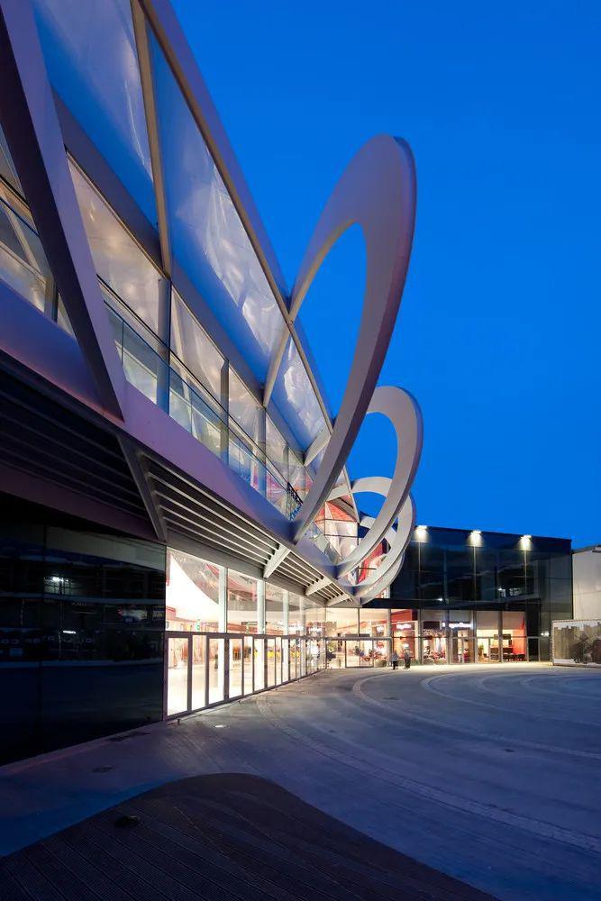 世界经典商业综合体外立面设计