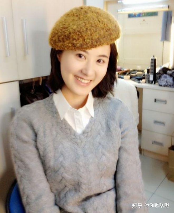 秦方：从重庆走出的央视著名主持人，男友在雾中迷路了 - 知乎