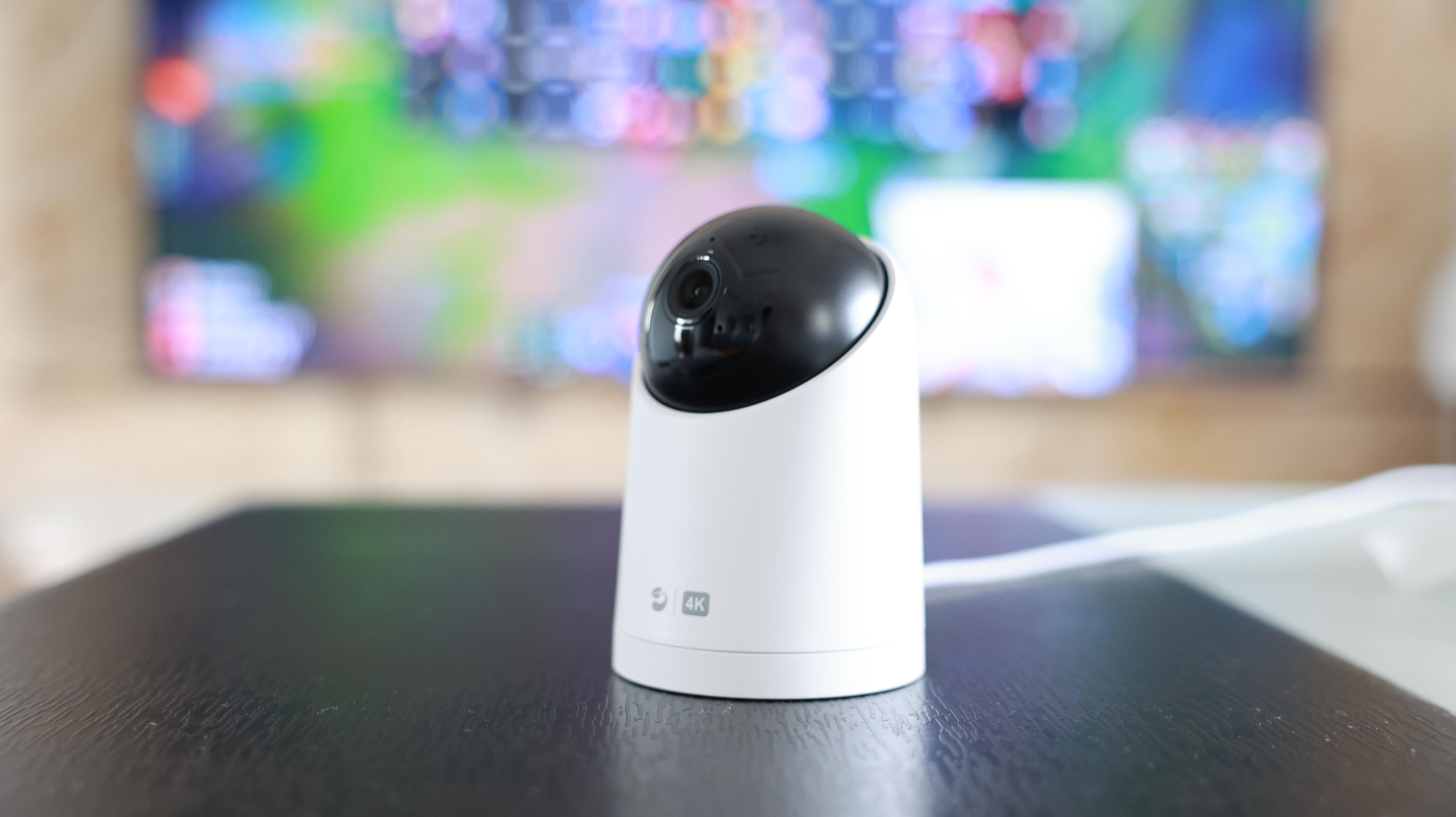 我在单位还要工作,当然不能一整天都看着摄像头拍摄的画面,但在必要时