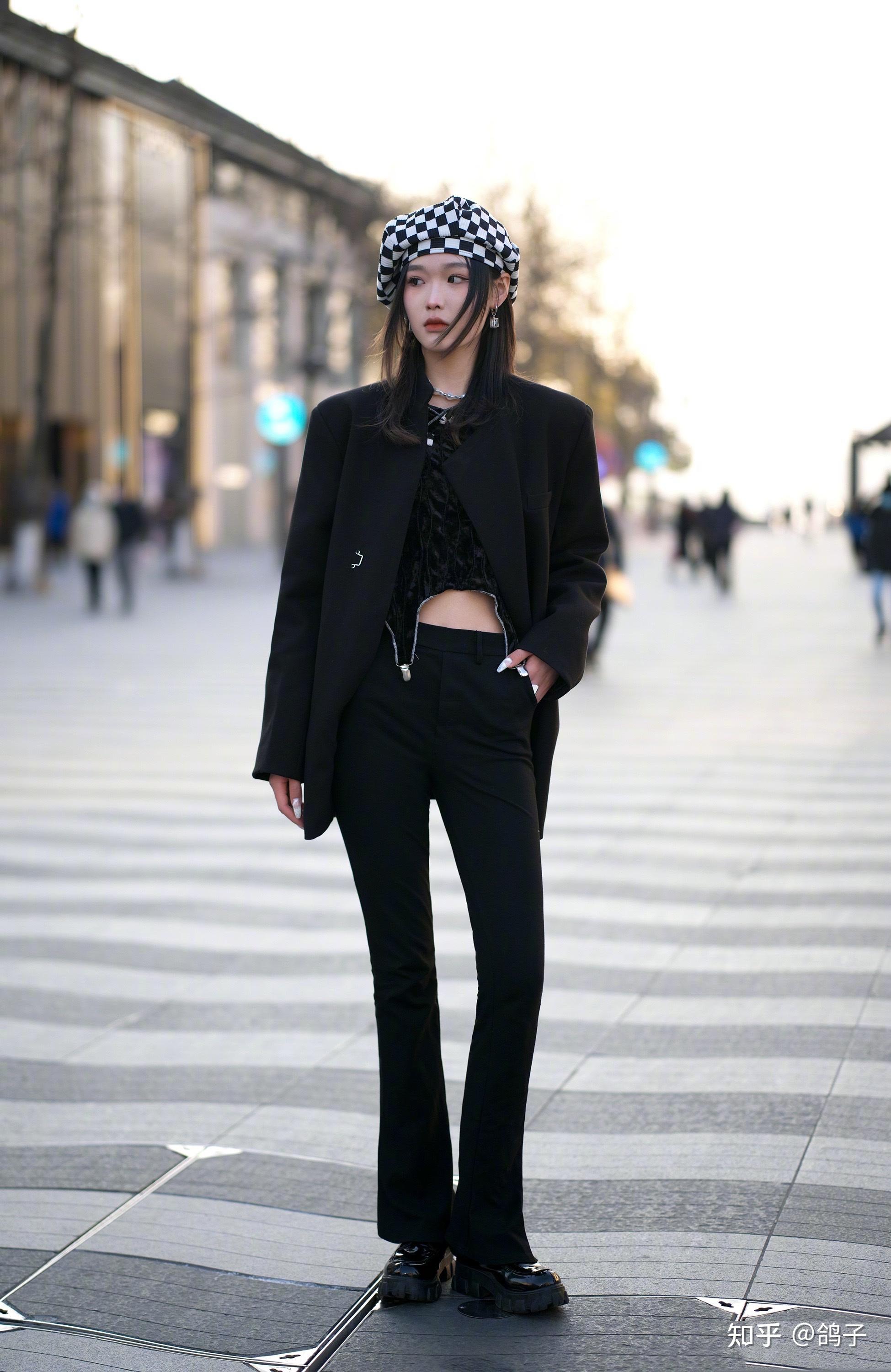 看街拍学穿搭如何通过帽子搭配提高回头率10组示范告诉你