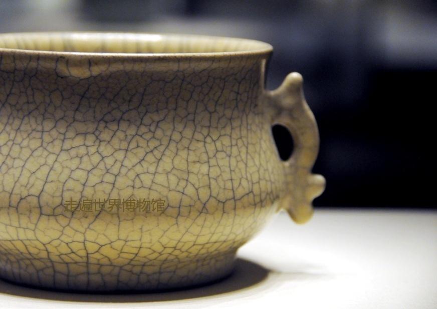 中国古美術品、宋代官窑瓷器、金丝铁线。高约24厘米。 宋代哥窑瓷器：金丝铁线_鉴藏知识_新浪收藏_新浪网