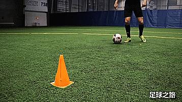 五个简单实用的切球过人技巧