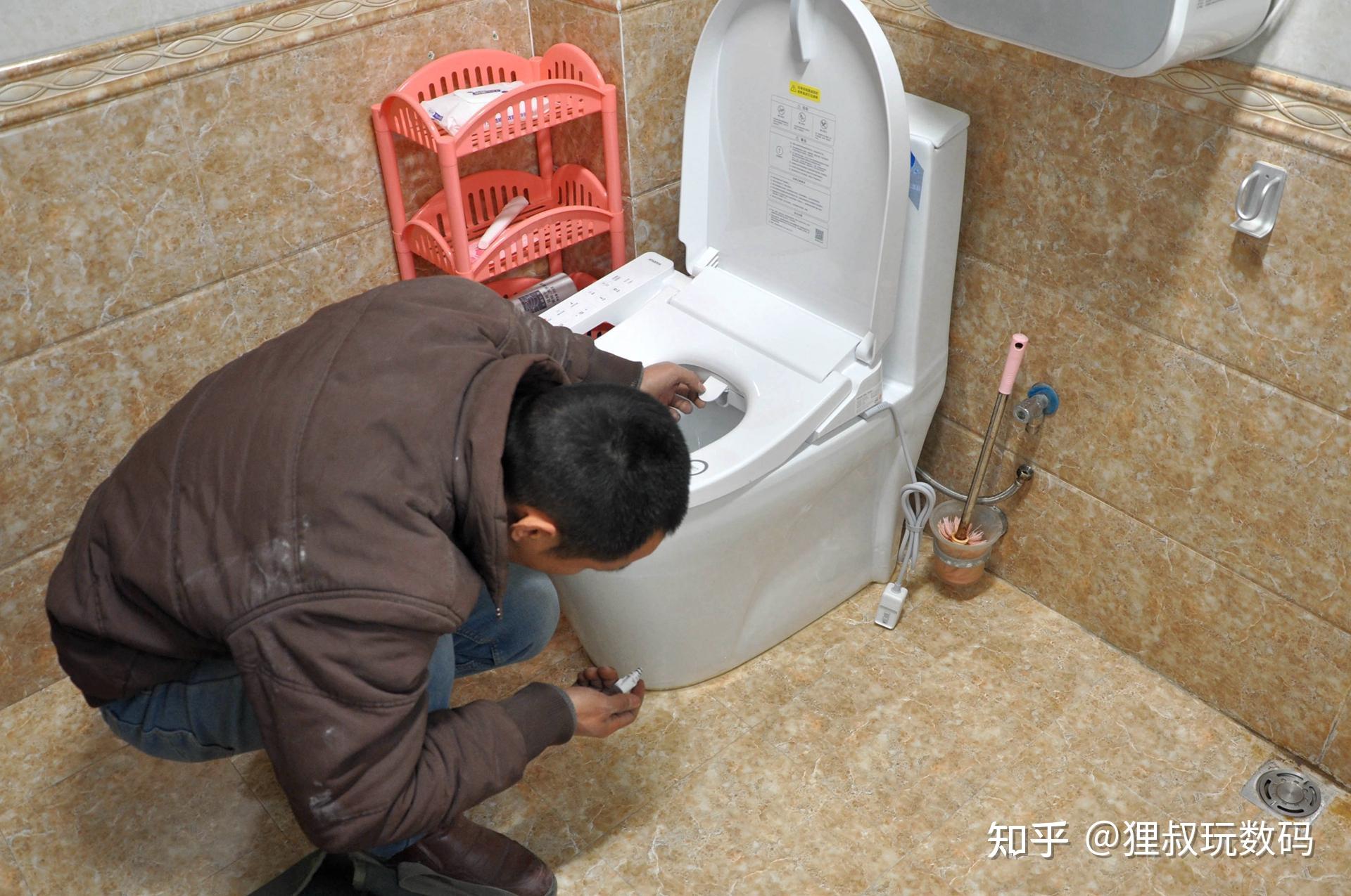 老马桶升级安装智米智能马桶盖暖风版10天体验告诉你好用吗