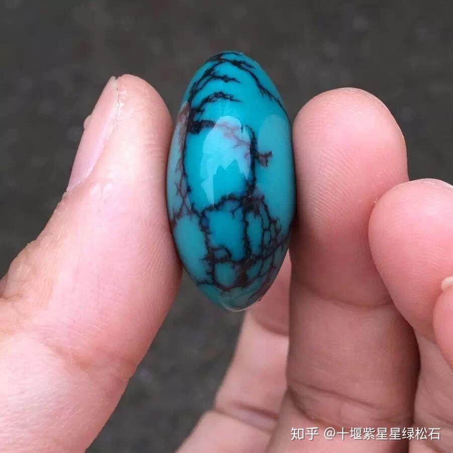 收藏界专家解读:为什么"云盖寺"绿松石一直可以雄霸天下?