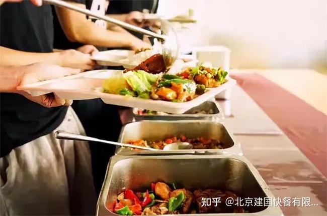 从团餐1.0到团餐3.0时代,悉数我国团餐行业发展变迁 - 知乎
