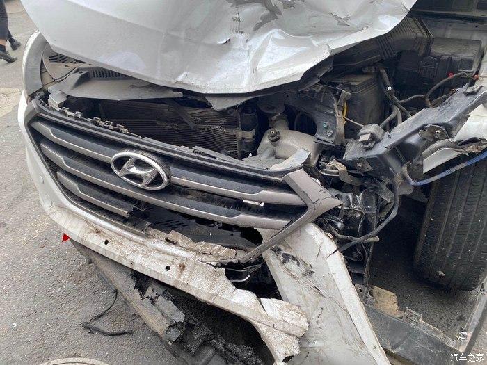 感谢老天惜命,北京现代ix25安全驾驶,你的亲人在等你回家