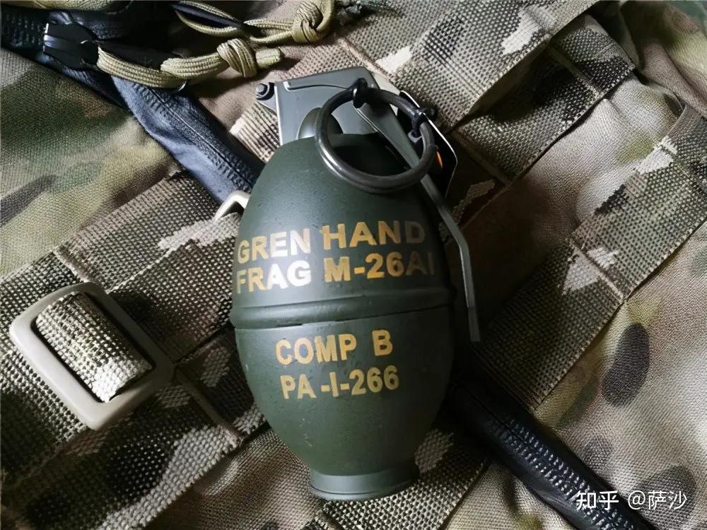传说中的光荣弹就是它:木柄手榴弹换了个壳子82-1式无柄手榴弹 - 知乎