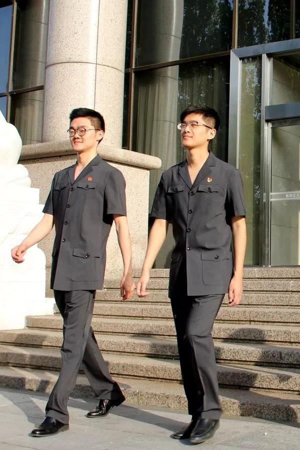 夏天来了, 法官新制服你领了吗? - 知乎