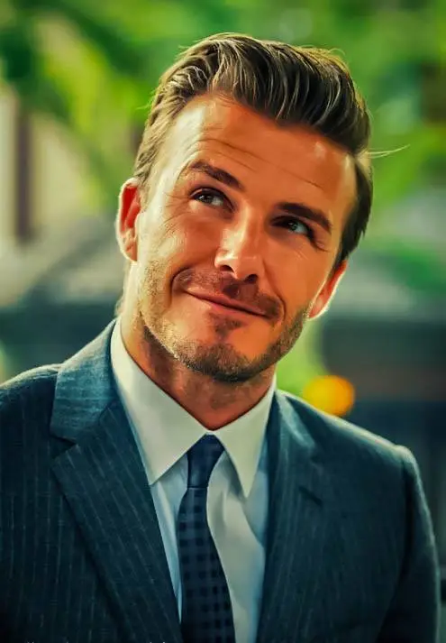 还有好久不见的小贝,前一阵非常火的吴彦祖素颜照.