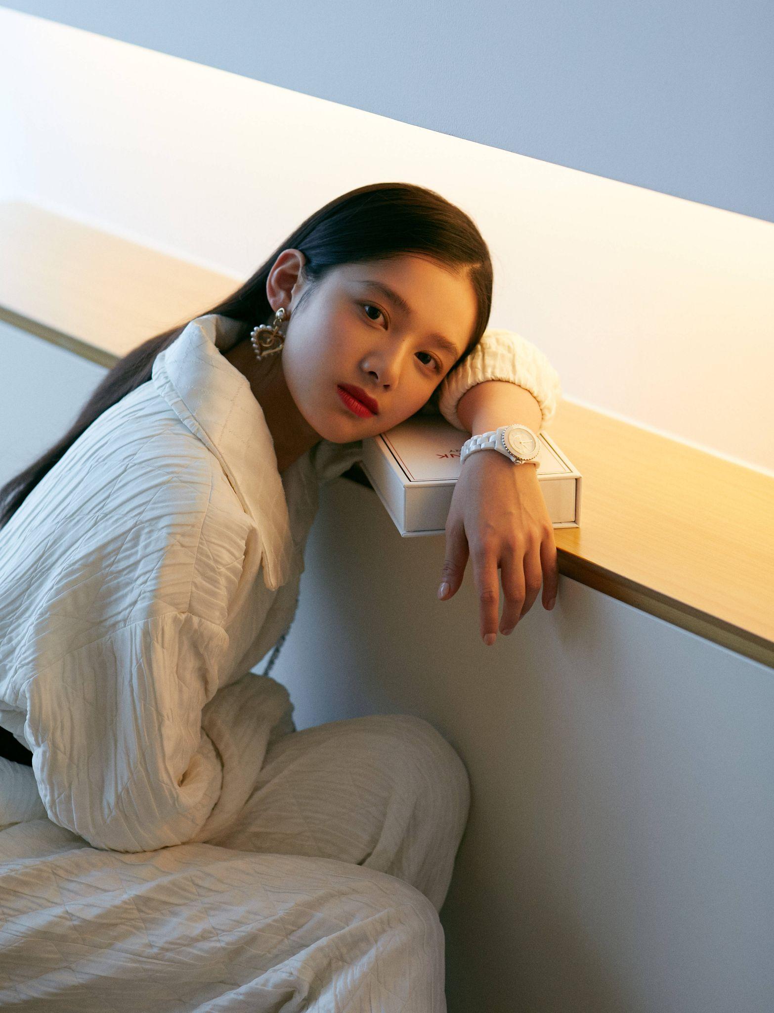 如何评价演员张婧仪?