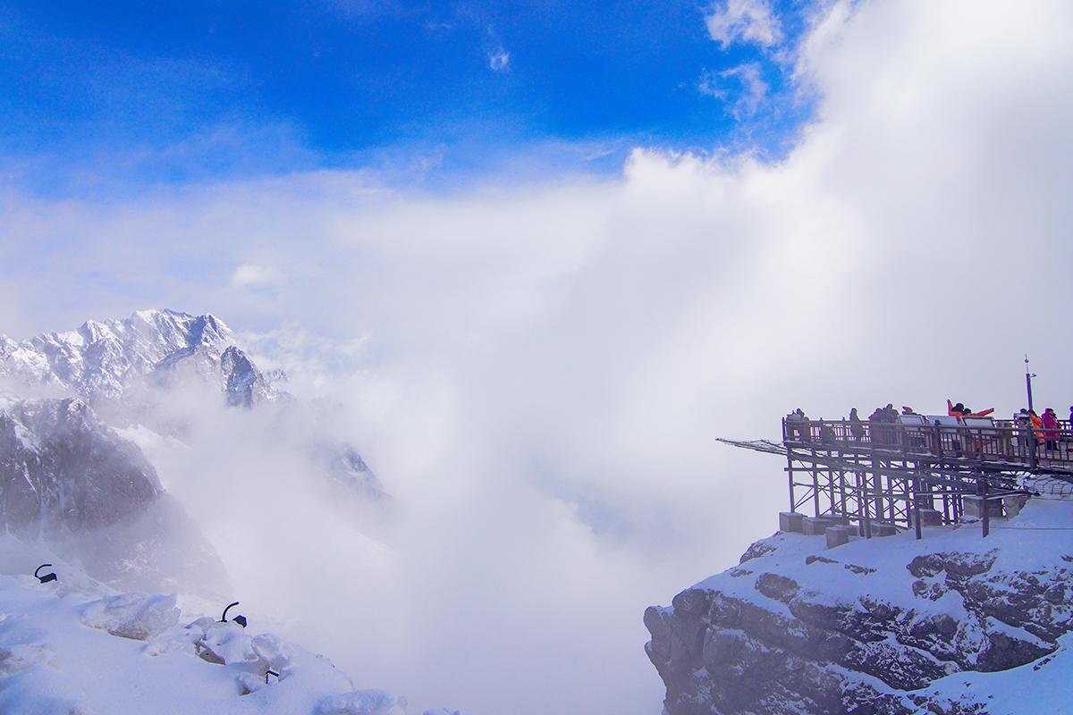 玉龙雪山简介蓝月谷 v2-986f347d0cf238465971b9c21fbc89f8_1440w.jpg?source=172ae18b