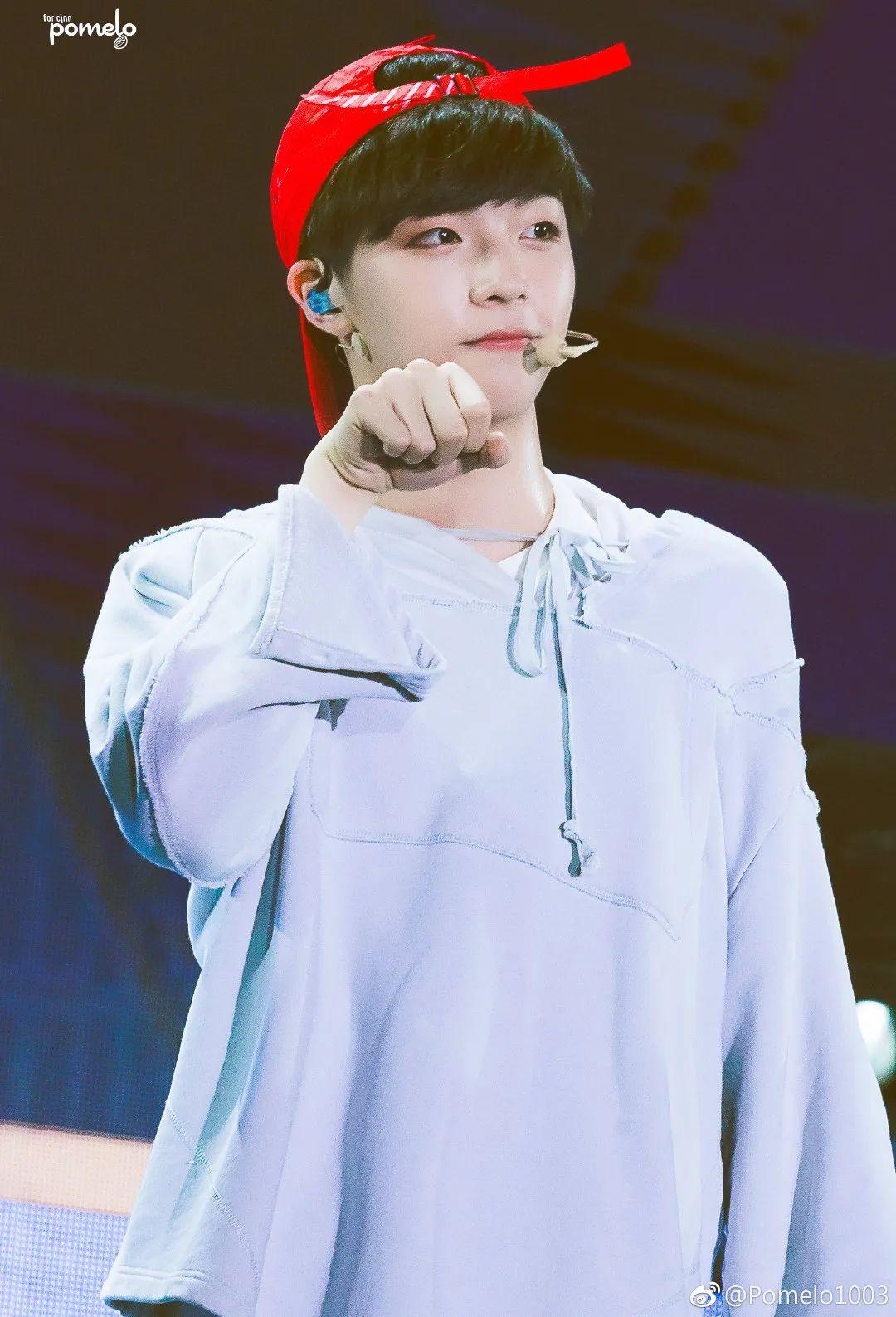 丞丞是有多爱豹纹元素,又来?