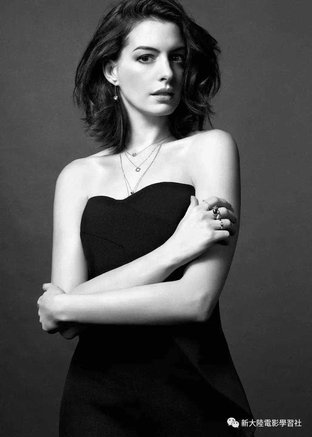 安妮被誉为"茱莉亚·罗伯茨和奥黛莉·赫本"的综合体.