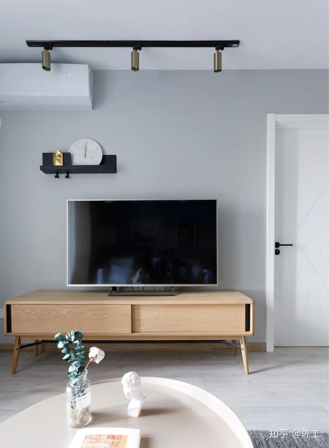 通体白墙刷什么颜色电视墙比较好看