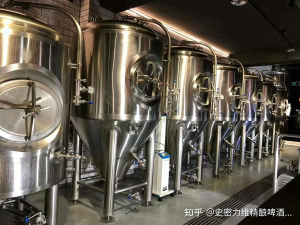 史狮扑体育注册密力维自酿啤酒设备酿啤酒设备现场酿制原汁原味的啤酒(组图)