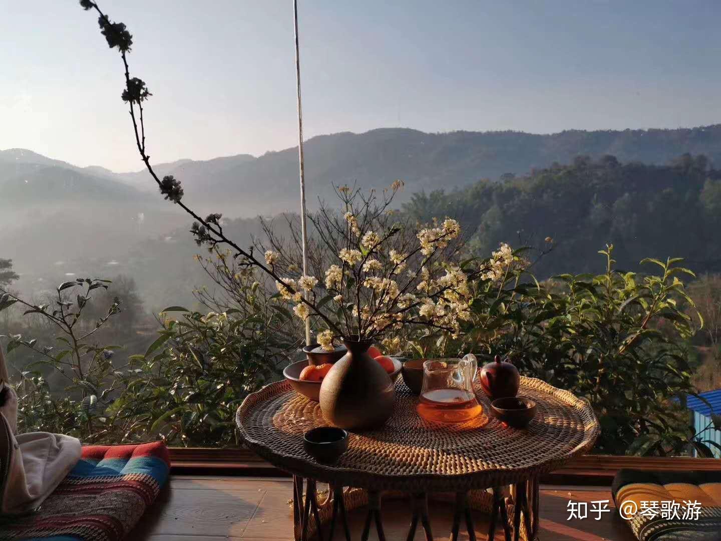 春节去云南旅游8~10天，把重要景点都玩完，大概需要花多少钱 - 知乎