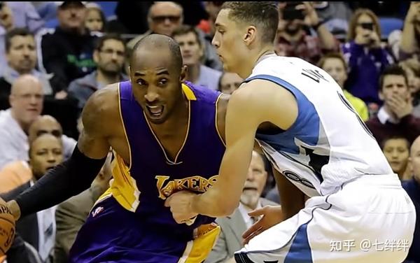 两位超级巨星在全明星舞台上的隐性较量