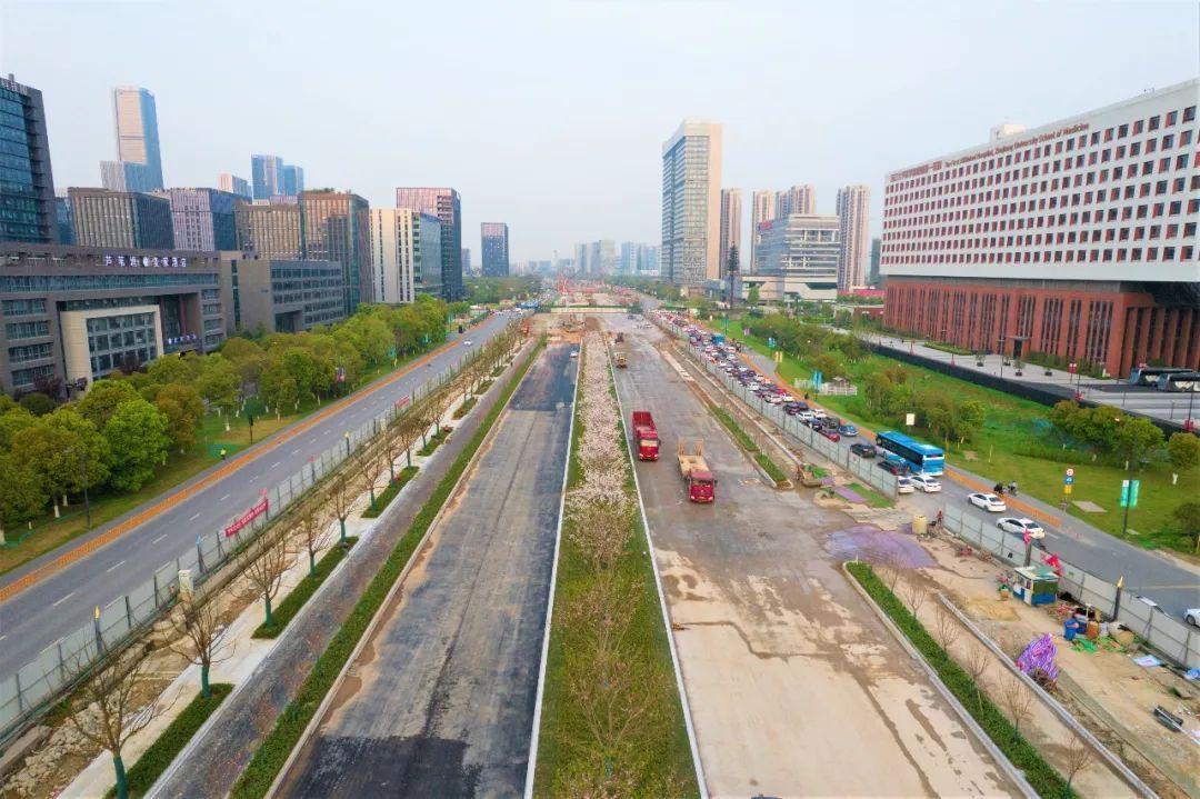 杭州市余杭区未来科技城的"主轴线,文一西路(东西大道-荆长大道)这条