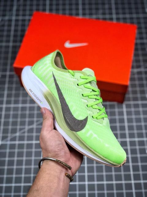 耐克气垫zoomwinflo6运动鞋