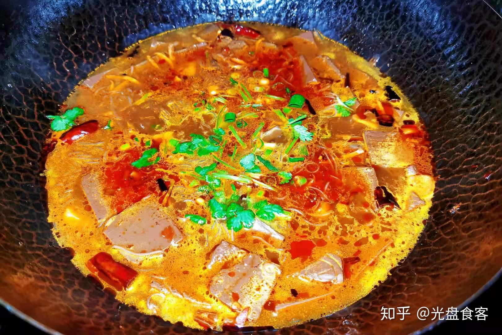 鸭血怎么焯水去腥味 v2-99bb518a52422a42e06b645b155595fa_r.jpg
