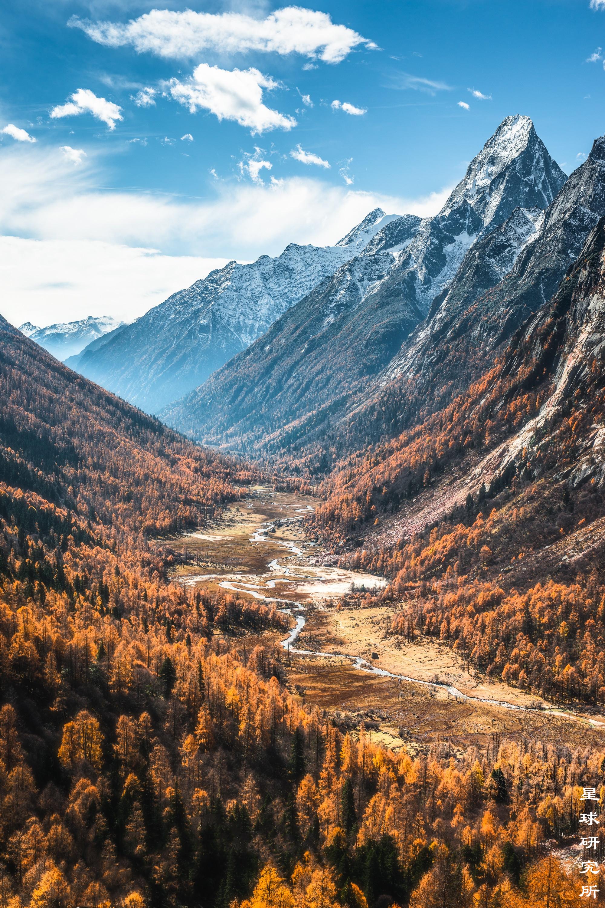 百万年以来冰期多次降临四姑娘山高原山地上发育出大规模的山岳冰川