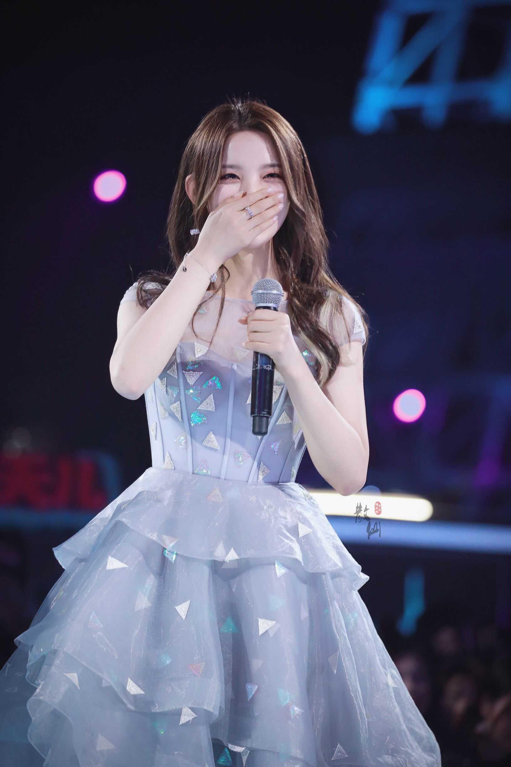 历史上的今天的杨超越 02.01