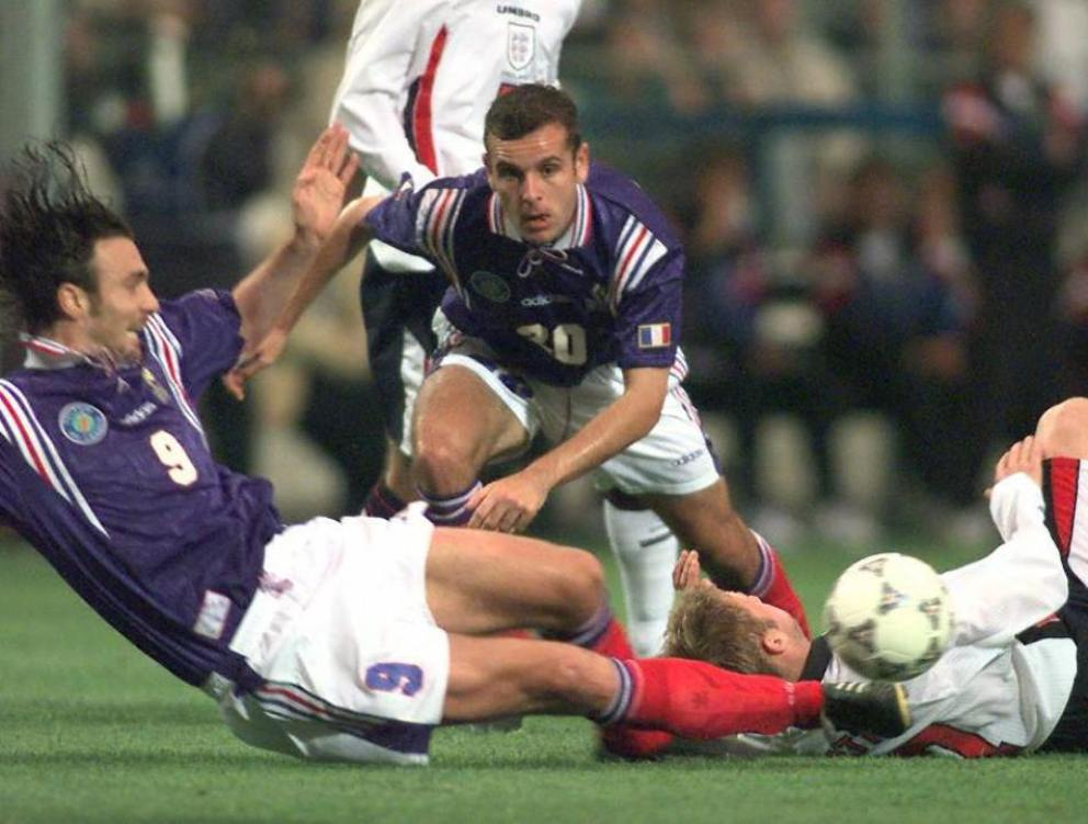 但南特还是强留尼古拉斯直到96年欧洲杯,他们认为尼古拉斯的表现必然