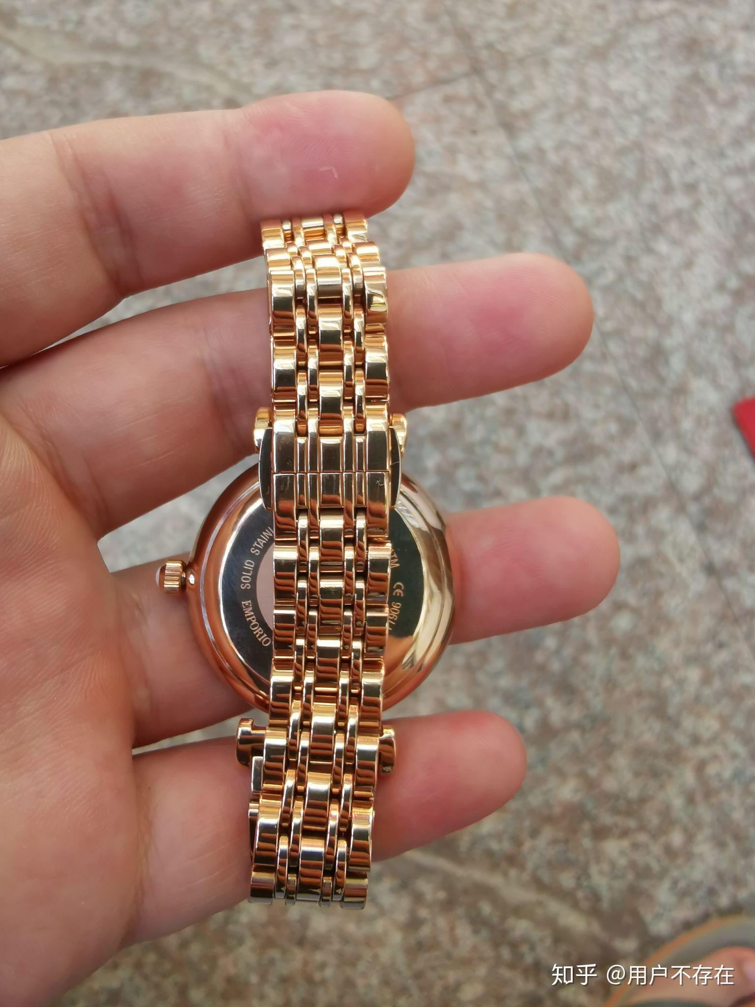 大神们帮忙看一下,阿玛尼满天星11244鉴定 - 知乎