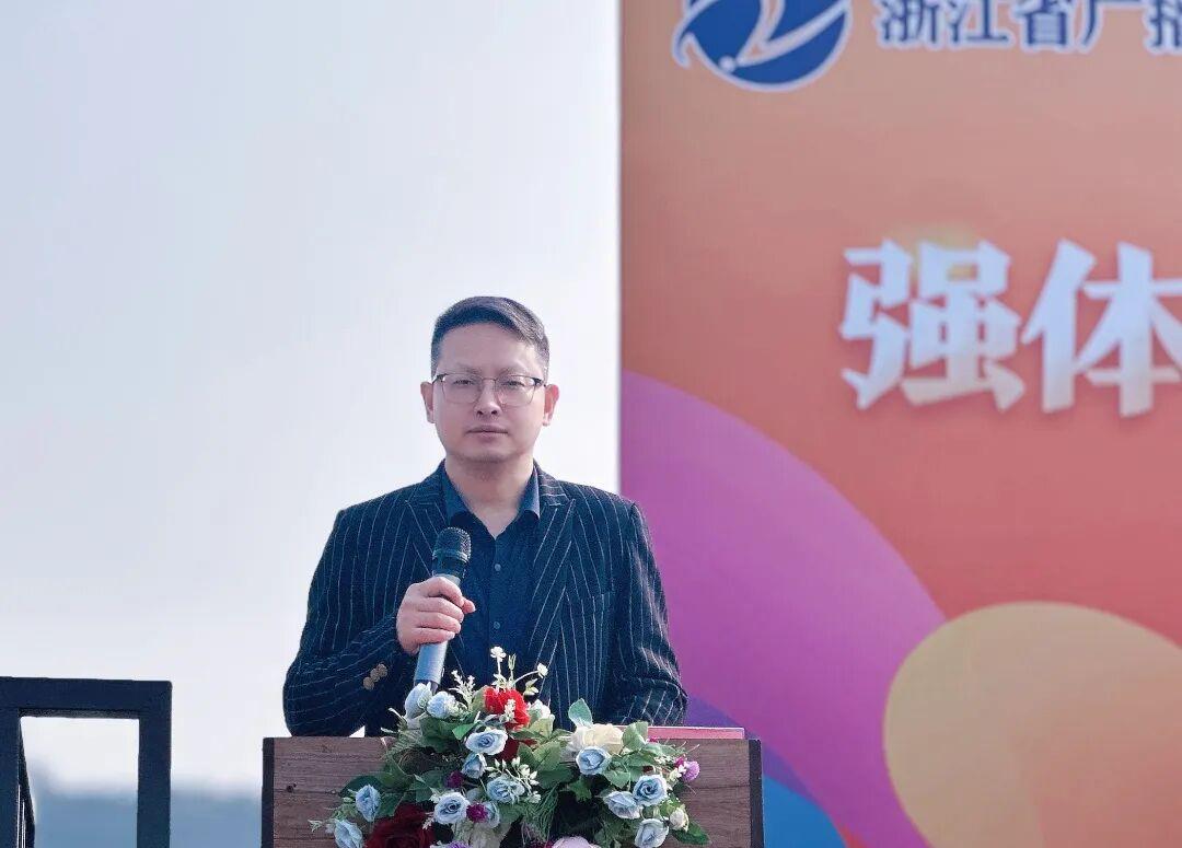 浙江省广播电视中等专业学校富阳校区2025秋季学期表彰大会暨2025年体育艺术节开幕式圆满举行!(图15) 浙江省广播电视中等专业学校富阳校区2025秋季学期表彰大会暨2025年体育艺术节开幕式圆满举行!(图15)