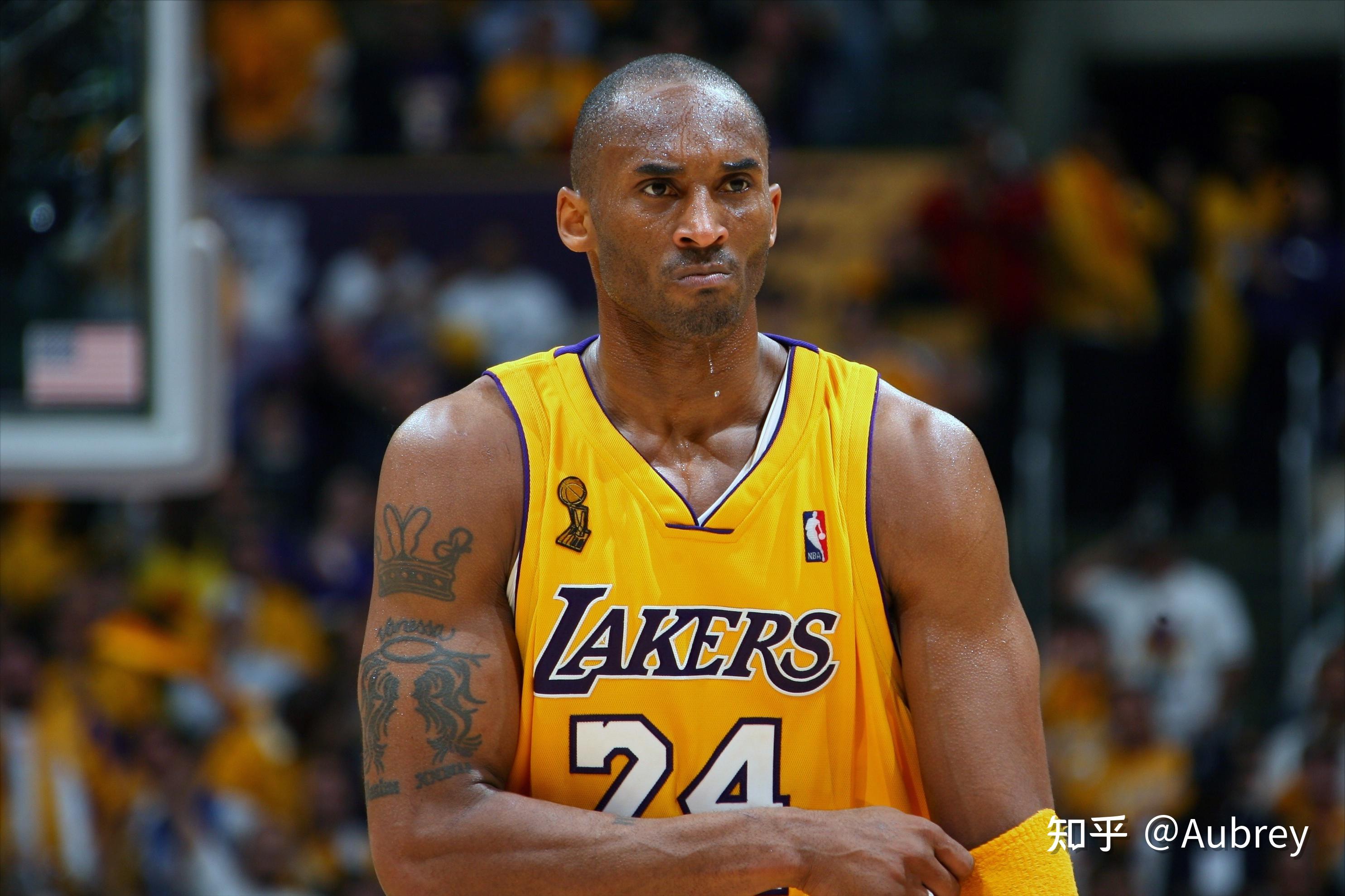 2015-16赛季是科比37岁的年龄,同时科比的退役战也是在这个赛季举行的