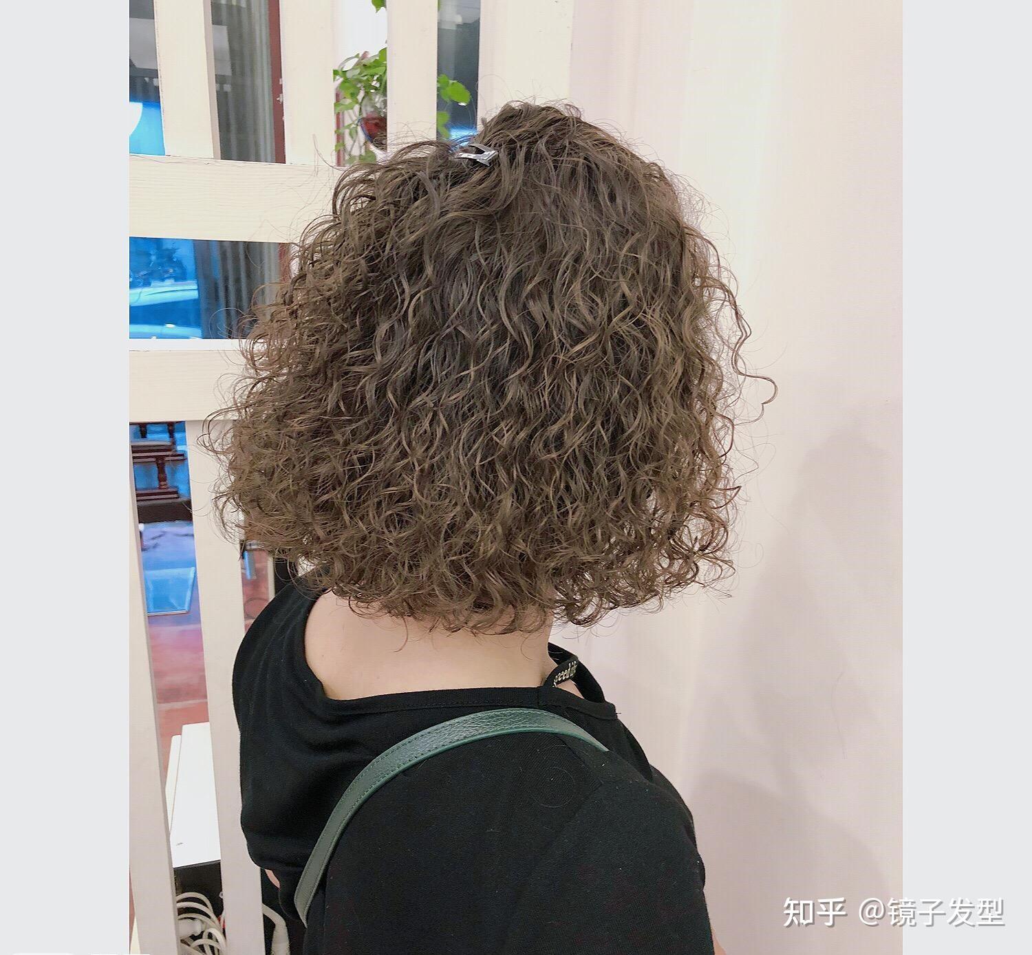 春节精选人气烫小卷,烫微卷20多款,喜欢烫发来的这里看