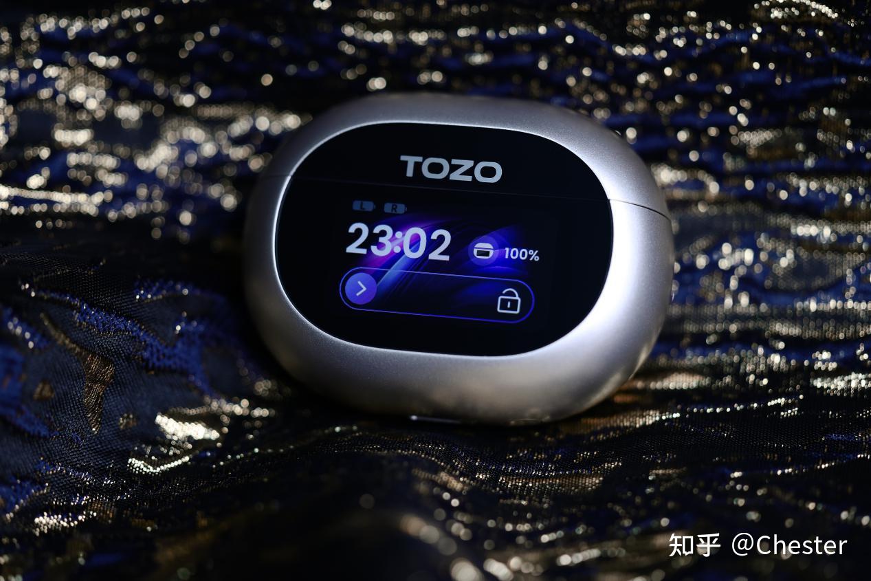 创意与低价并存?TWS配攒劲小屏仅几百块! - TOZO NC20 PRO
