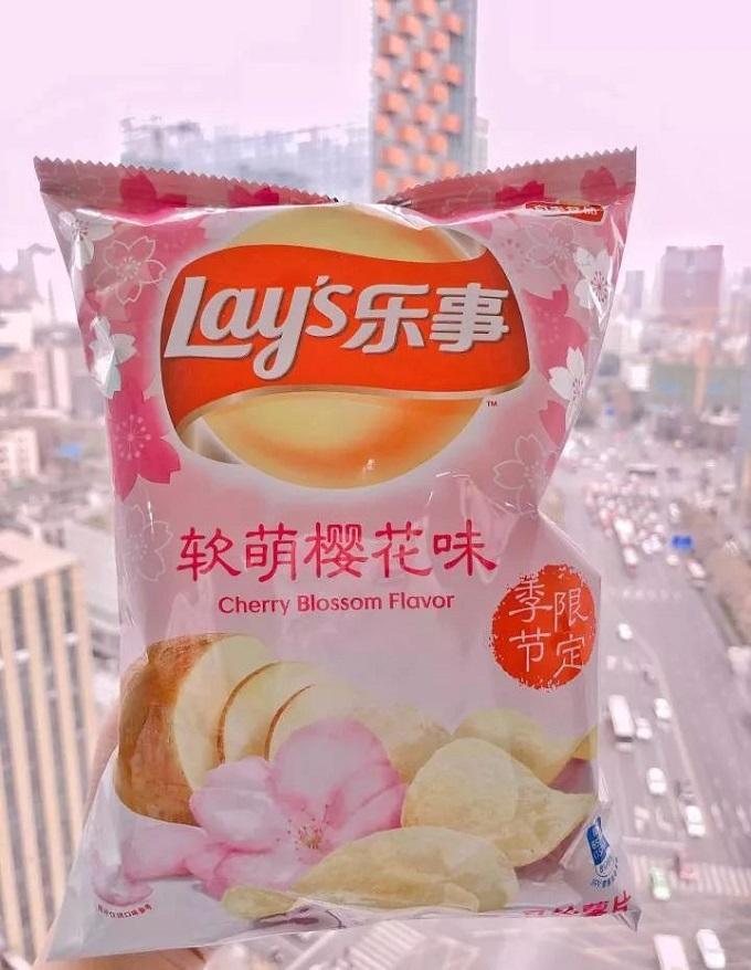 不喝酒的别急,有可口可乐的樱花可乐哦!