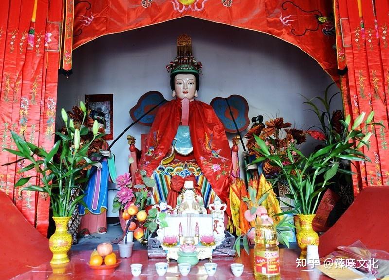 妈祖信仰起源于福建省莆田市湄洲海湾,据传妈祖原为一名叫林默的姑娘