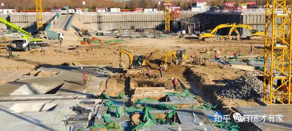 圆明天颂-房家2022年1月4日【首次】实地踩盘播报施工进度。 - 知乎