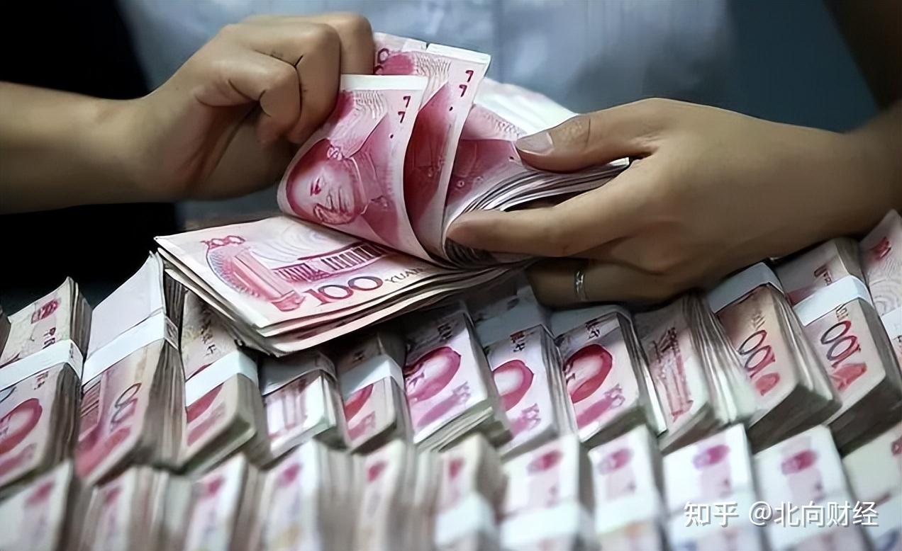 3年72万亿！印钞机在轰鸣，可是钱都去哪儿了？ - 知乎