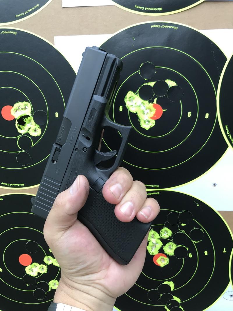 居然是素枪的两组成绩都好的多得多! 什么情况!